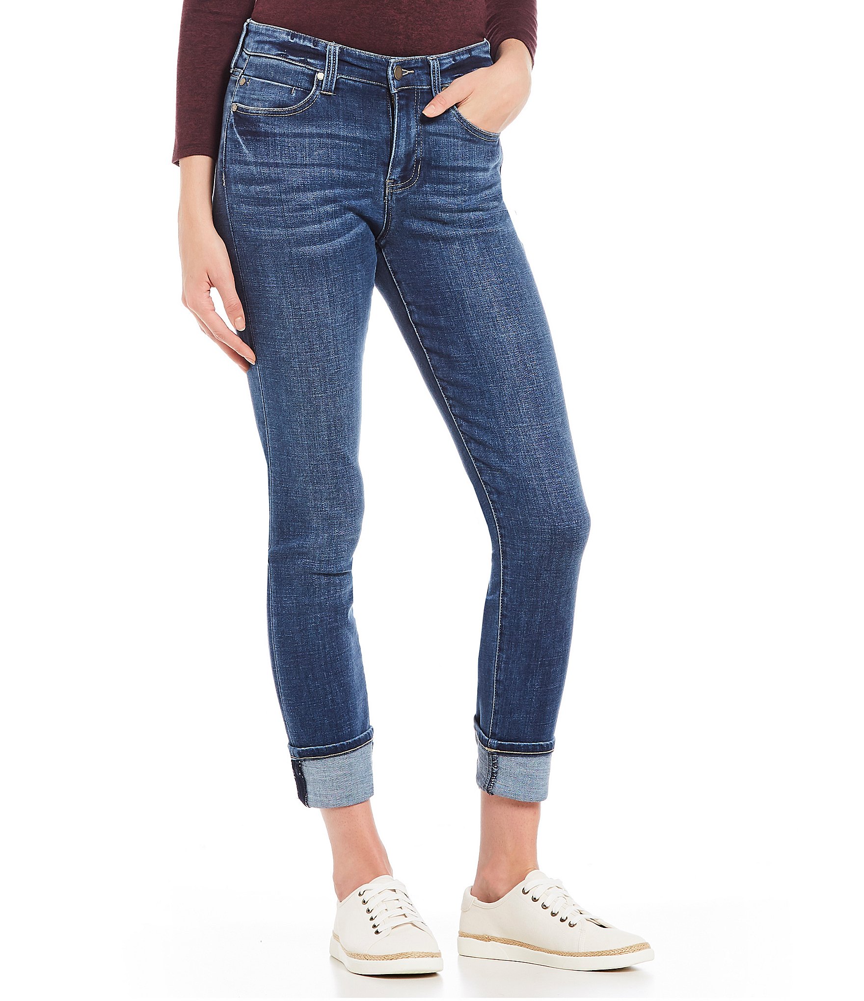 How to Style your Cuffed Jeans