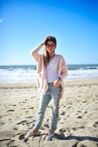 embridered jeans for IDEAL JEANS FOR TRAVELLING!