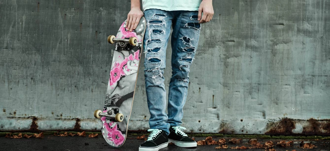 Voguish Kind of ripped jeans