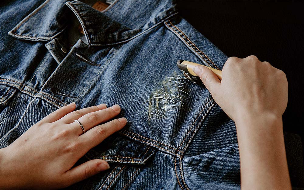 how to distress denim jacket boxcutter