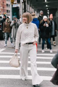 how to wear flared jeans in .500x0c