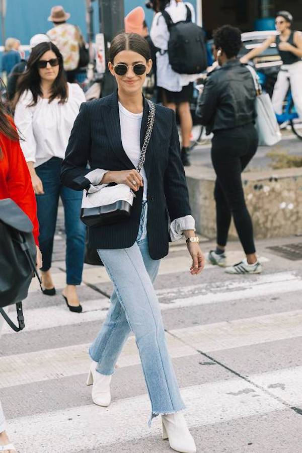 how to wear mom jeans .500x0c