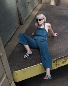 Meet the oldest fashion influencer and her styling! image 1