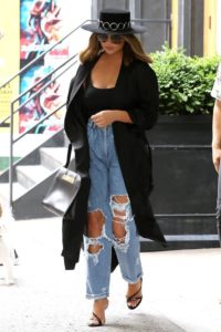 pleated jean trend .500x0c