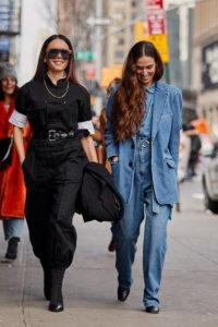 pleated jean trend .500x0c