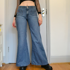 All about Wide Leg Jeans image 3